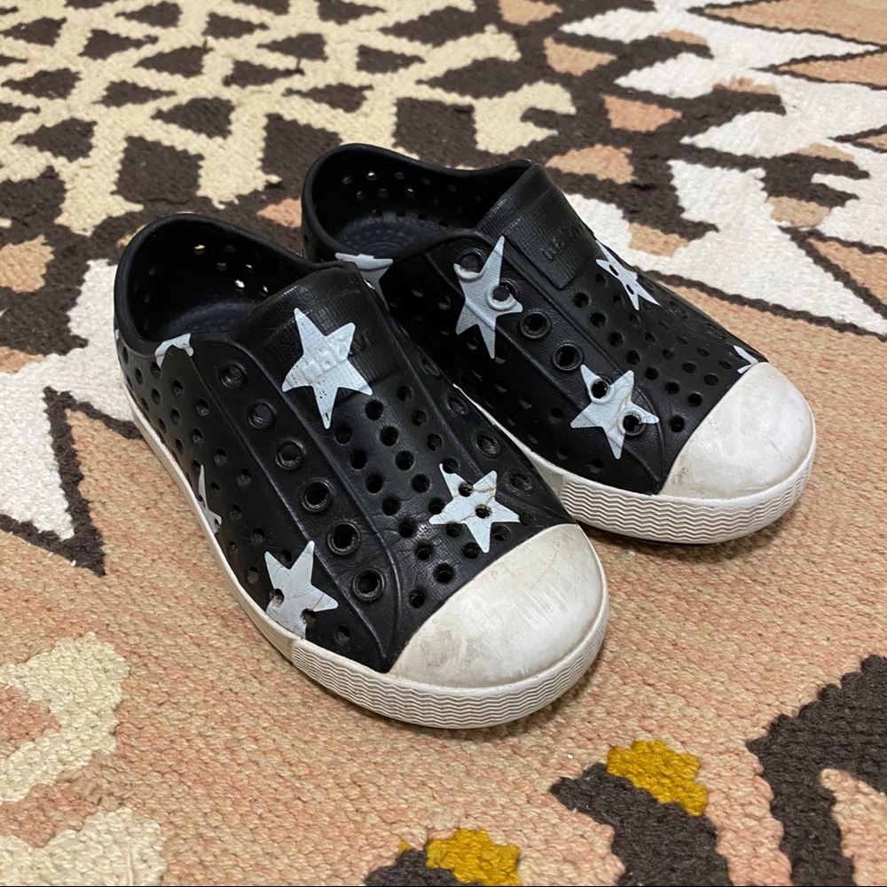 C7 Natives black w/ stars